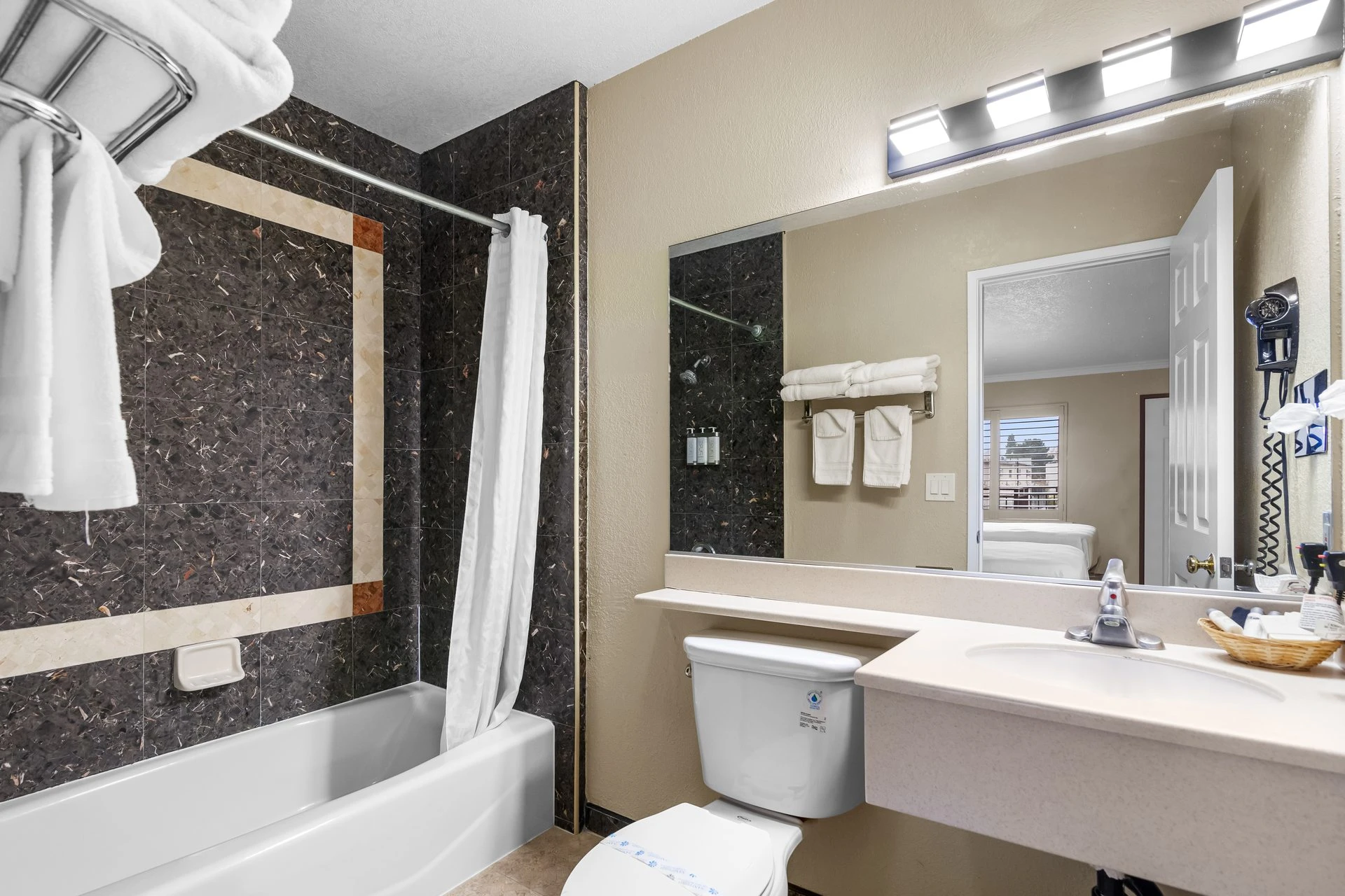 Bathroom layout in the Double Queen Deluxe room